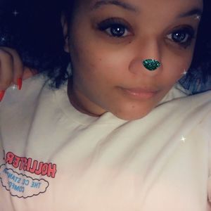 Meet your Posher, Khrystal